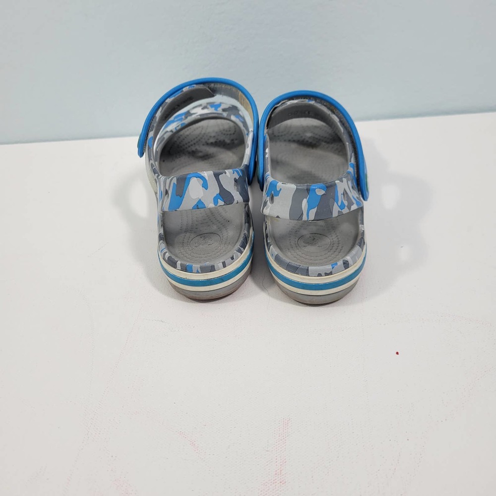 Crocs Girls Blue & Gray Camo Print Sandals Size 3 80322-2590 - Picture 4 of 7